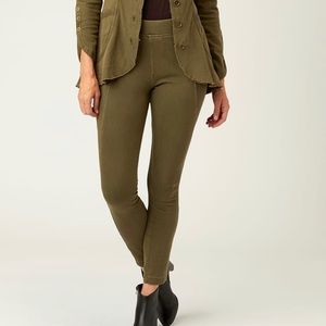 NWOT XCVI Josephine Leggings!‎